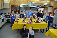Ergebnisse unseres Lebkuchenhaus-Bastel Events für die Jugend des OGV Abstatt Happenbach in unserer Hütte auf dem Vereinsgelände